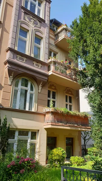 Weitläufige Gartenwohnung, 3 Zimmer mit Terasse Garten — photo 1